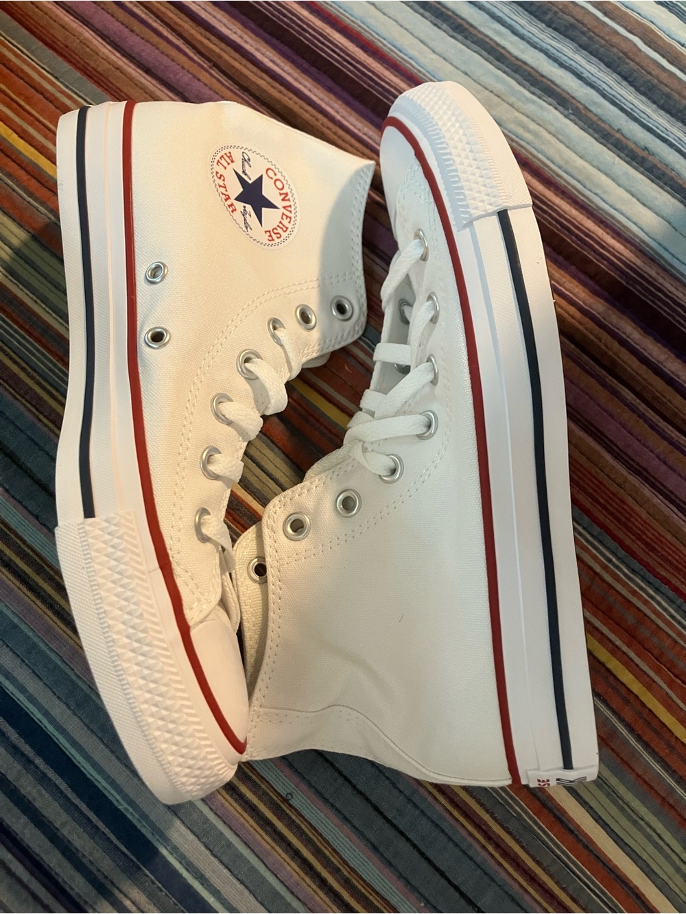 Converse women’s White High-Top Sneakers with Red & Navy Stripe Sz 8
